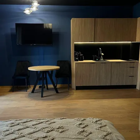 Luksusowy Tu I Teraz ホジューフ