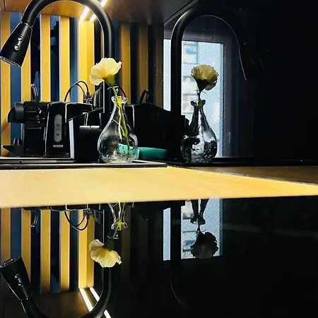 Luksusowy Tu I Teraz